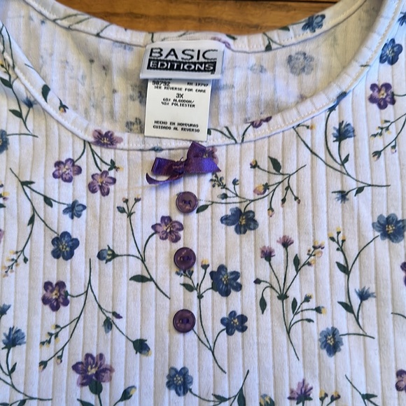 Top ladies plus size flower print short sleeves Sz 3x - Picture 2 of 5